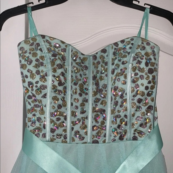 Prom Dress - Picture 2 of 4